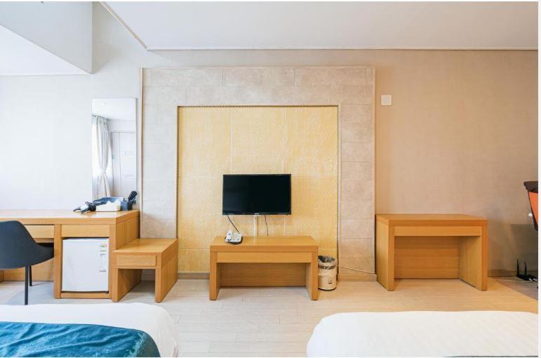 R&T Hotel Jeju Extérieur photo