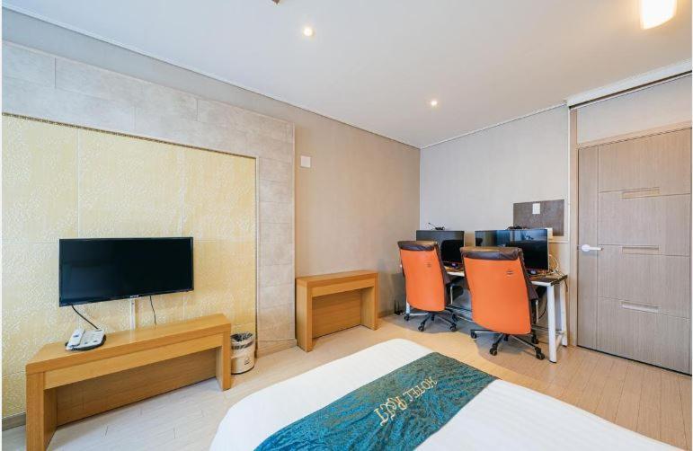 R&T Hotel Jeju Extérieur photo
