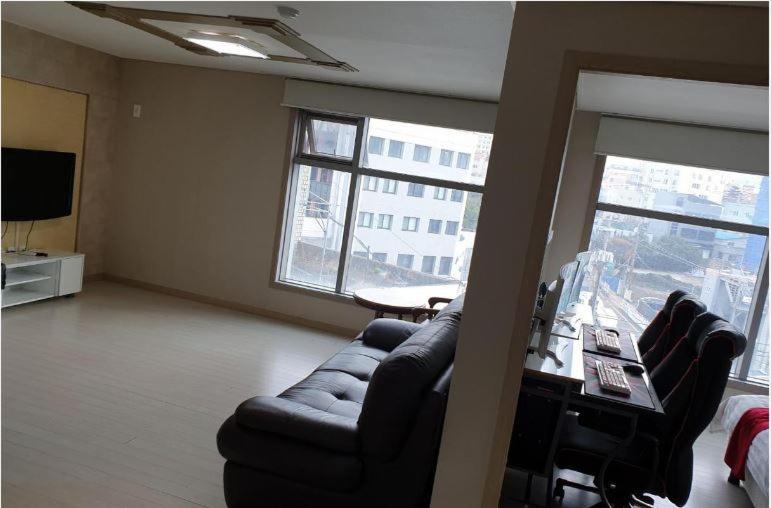 R&T Hotel Jeju Extérieur photo