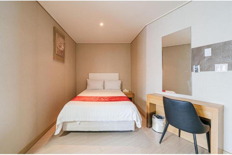 R&T Hotel Jeju Extérieur photo