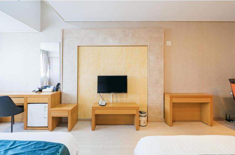 R&T Hotel Jeju Extérieur photo