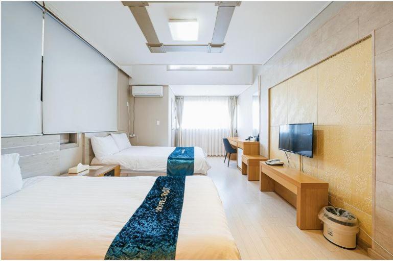R&T Hotel Jeju Extérieur photo
