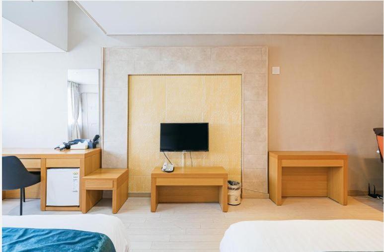 R&T Hotel Jeju Extérieur photo