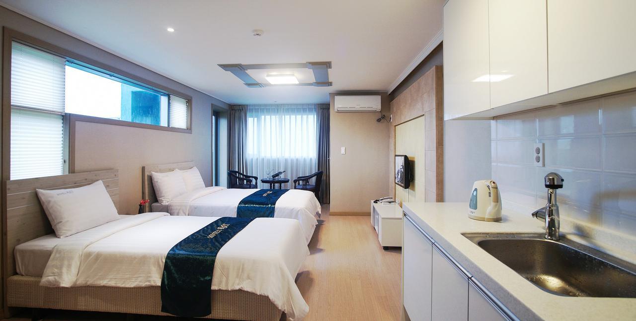 R&T Hotel Jeju Extérieur photo