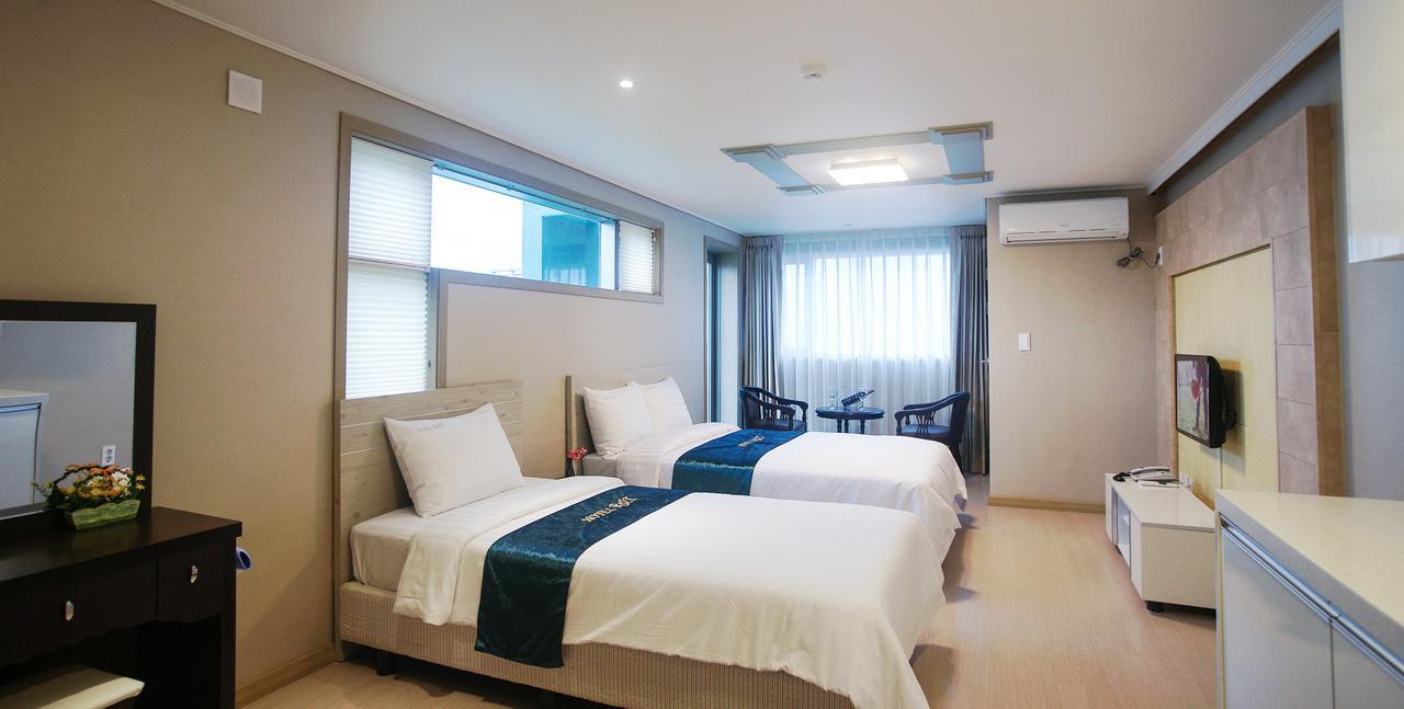 R&T Hotel Jeju Extérieur photo